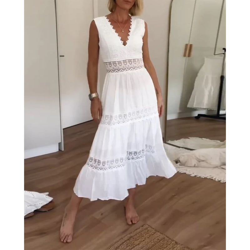 Charlotte | Abito in pizzo artigianale con scollatura a V