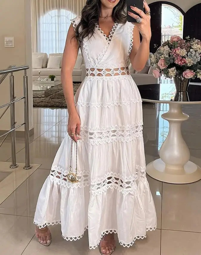 Seraphina | Abito in pizzo artigianale con scollatura a V