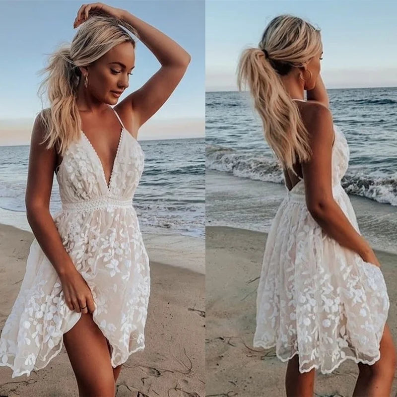 Beatrice | Abito in pizzo artigianale con scollatura a V