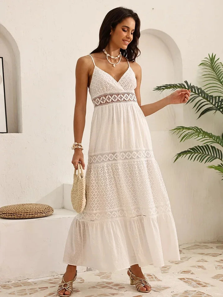 Vivienne | Abito in pizzo artigianale con scollatura a V